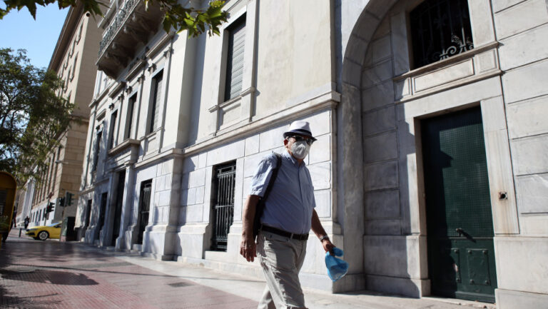 1.928 κρούσματα στην Αττική, 518 στη Θεσσαλονίκη