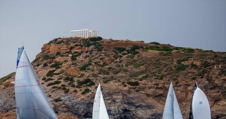 Με ιδιαίτερες καιρικές συνθήκες «άνοιξε» πανιά η 59η διοργάνωση