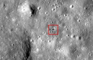 Καρέ της Nasa και θεωρίες για συντρίμμια ΑΤΙΑ στη Σελήνη στα σόσιαλ