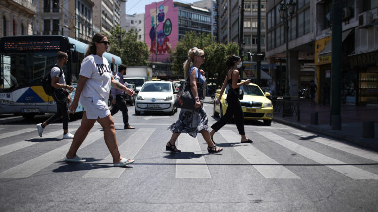 Ο χάρτης του κορωνοϊού: 7.141 νέες λοιμώξεις στην Αττική, 1.265 στη Θεσσαλονίκη