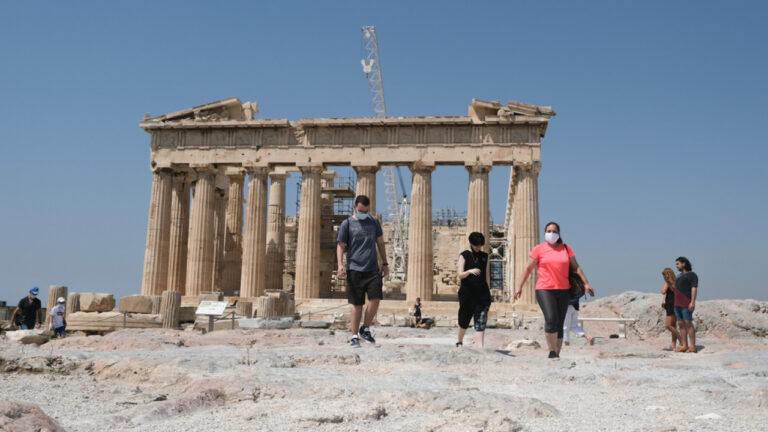 ΕΟΔΥ: Το 11% των κρουσμάτων κορωνοϊού οφείλεται στην υπο-παραλλαγή Eris