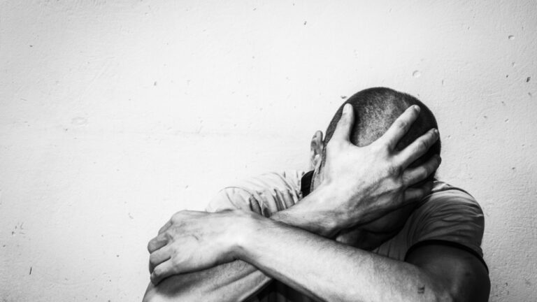 Οι εφιάλτες ιδίως στους άνδρες συνδέονται με αυξημένο κίνδυνο άνοιας