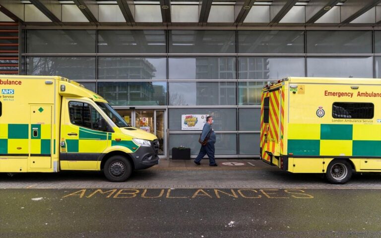 Πρώτη απεργία των νοσηλευτών του NHS μετά από 106 χρόνια