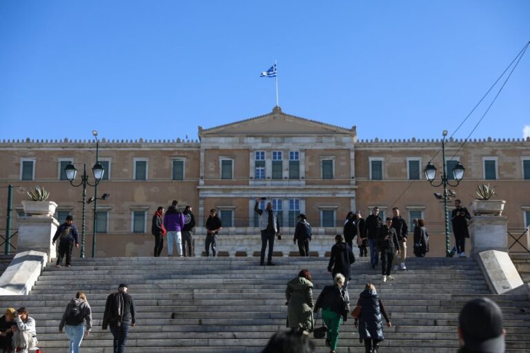 Ανεργία: Σημαντική αποκλιμάκωση – Υποχώρησε κάτω από το 11% τον Ιανουάριο
