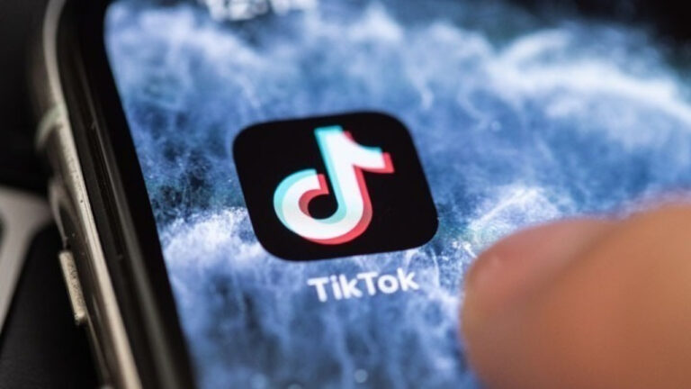 Το Ευρωπαϊκό Κοινοβούλιο απαγορεύει στο προσωπικό του το TikTok