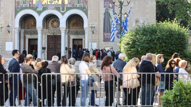 Παρατείνεται η παραμονή της εικόνας της Παναγίας «Άξιον Εστί»