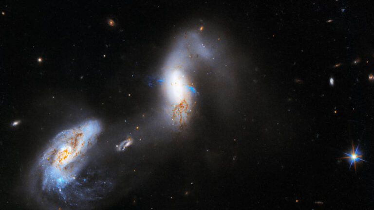 Hubble: Πώς αλλελεπιδρούν δύο γαλαξίες – Εικόνα από το Hubble