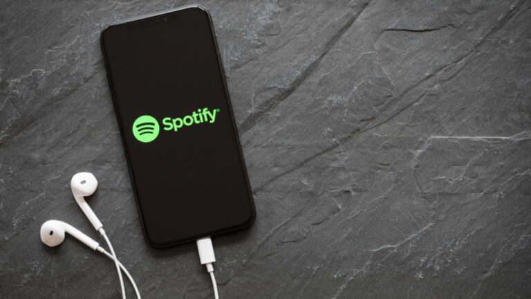 Το Spotify δεν θα απαγορεύσει εντελώς τη μουσική από AI