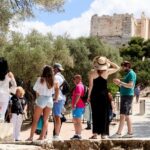 Περισσότεροι από 32 εκατομμύρια τουρίστες επισκέφθηκαν τη χώρα το 2023 – News.gr