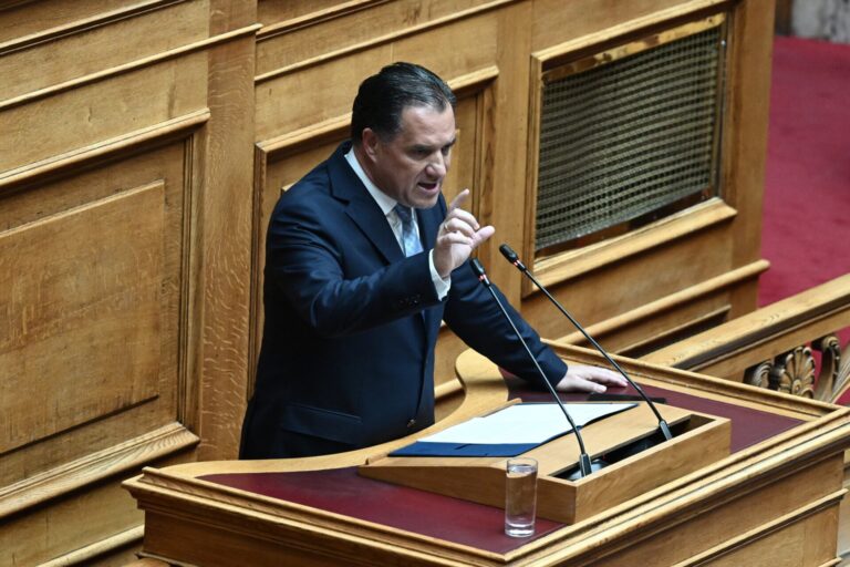 «Μια ανάσα από τον στόχο, να πέσει η ανεργία κάτω από το 10%»