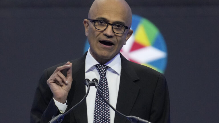 Satya Nadella: O Διευθυντής της Microsoft, CΕΟ 2023 λέει το CNN