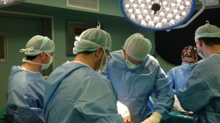 Λαϊκό: Εξιτήριο στην 23χρονη μετά την πρώτη μεταμόσχευση ήπατος από ζώντα δότη
