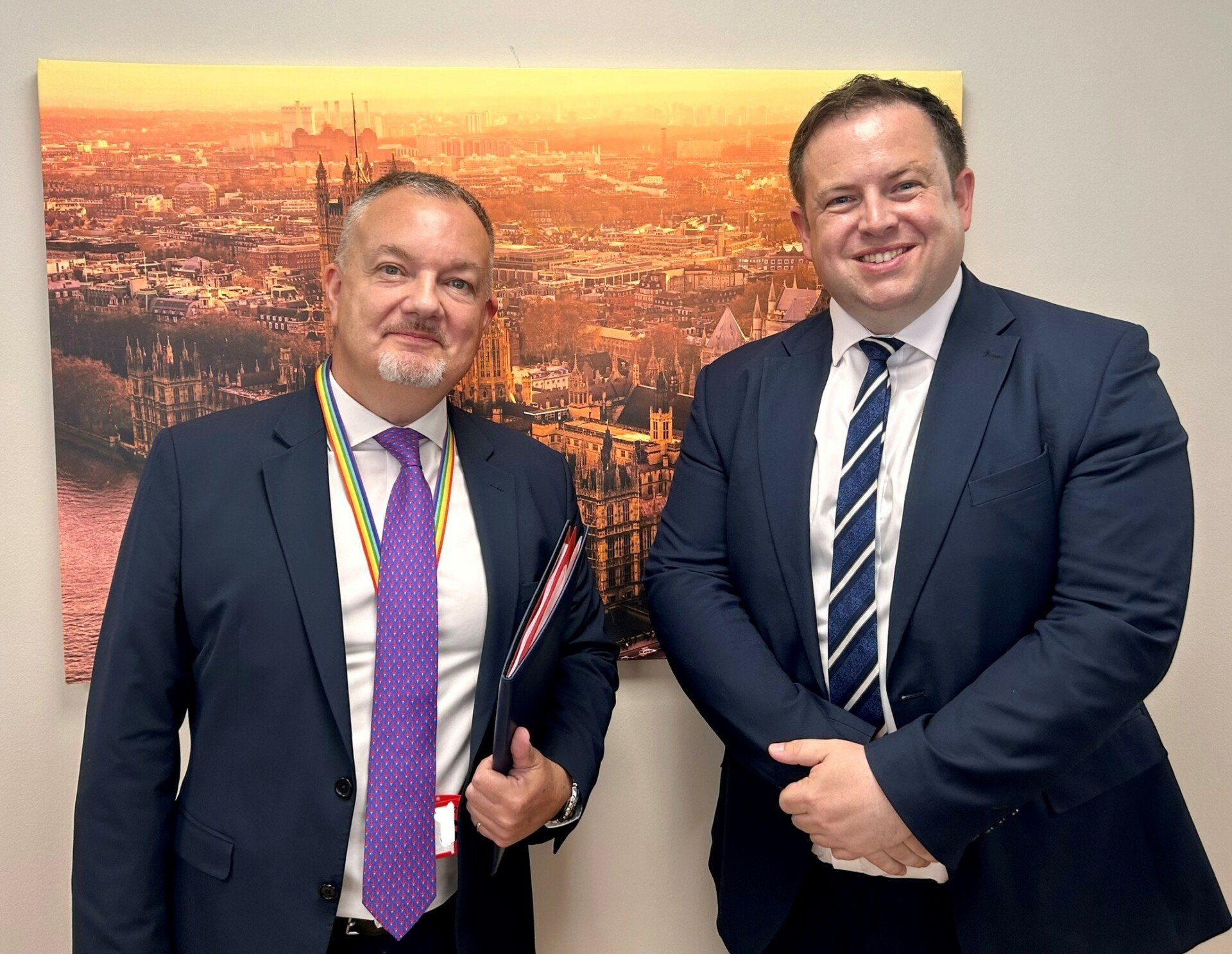 BEAthens MinisterforEurope with HMAmbassadorLodge