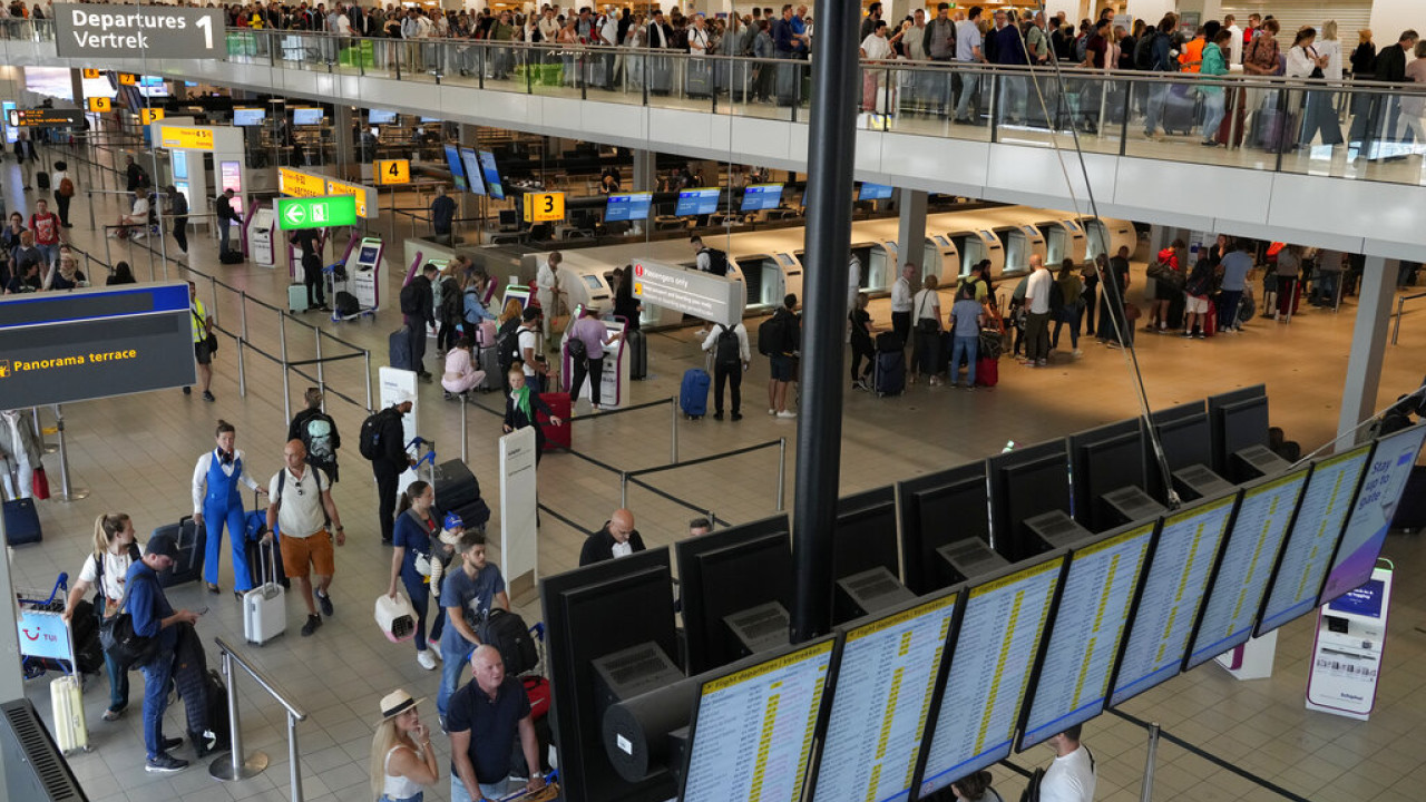 ap amsterdams schiphol airport