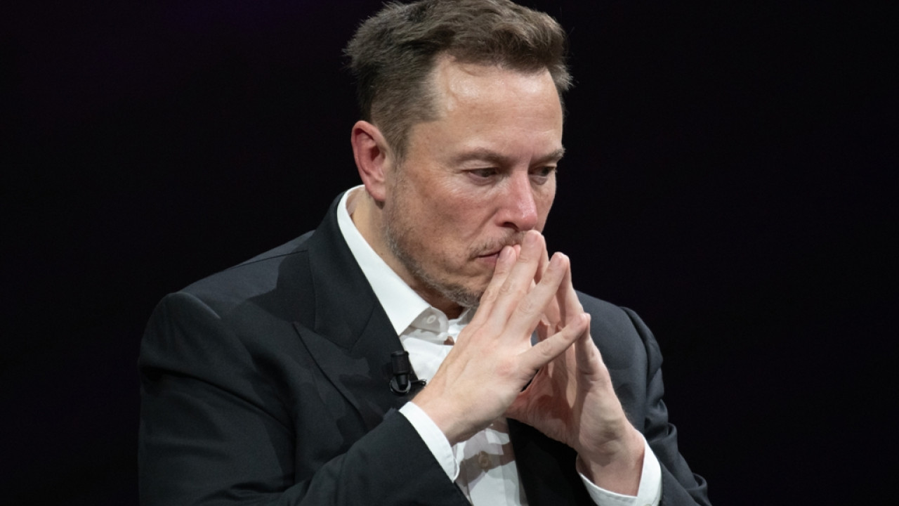 elon musk shutterstock 2318800313