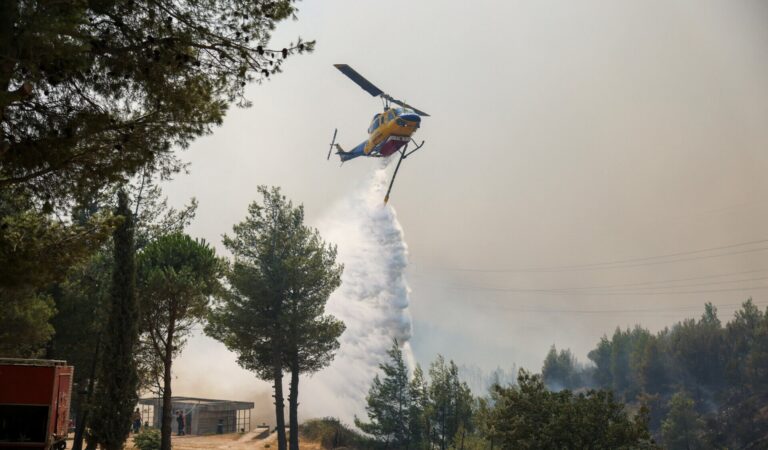 LIVE: Φωτιά στην Αττική – Mάχη σε διάσπαρτες εστίες, φόβοι για αναζωπυρώσεις