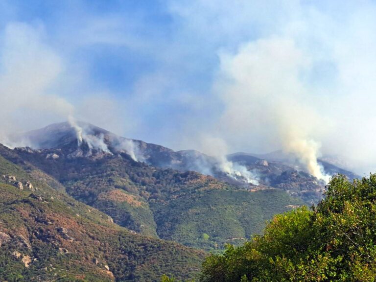 Επιμένει η φωτιά στο Παγγαίο Όρος