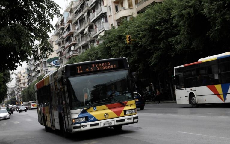 Μόνο από τη μπροστινή πόρτα η είσοδος σε λεωφορεία 20 γραμμών