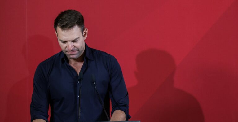 «Μπλόκο» Κασσελάκη στα οικονομικά του ΣΥΡΙΖΑ την ώρα της συνέντευξης Τύπου στη ΔΕΘ