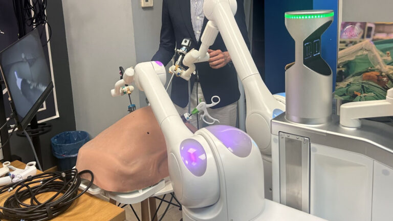 Maestro: Το ρομπότ τεχνητής νοημοσύνης που μπαίνει στο χειρουργείο