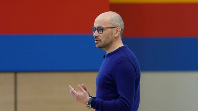 Ντέμης Χασάμπης: Ο κυπριακής καταγωγής επιστήμονας που πήρε Νόμπελ Χημείας