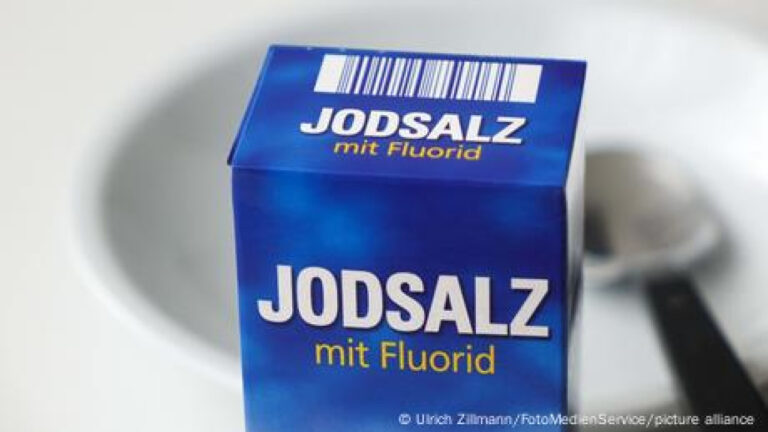 ΗΠΑ: «Στοπ» των Ρεπουμπλικανών στη φθορίωση του νερού – Πόσο επικίνδυνο είναι τελικά;