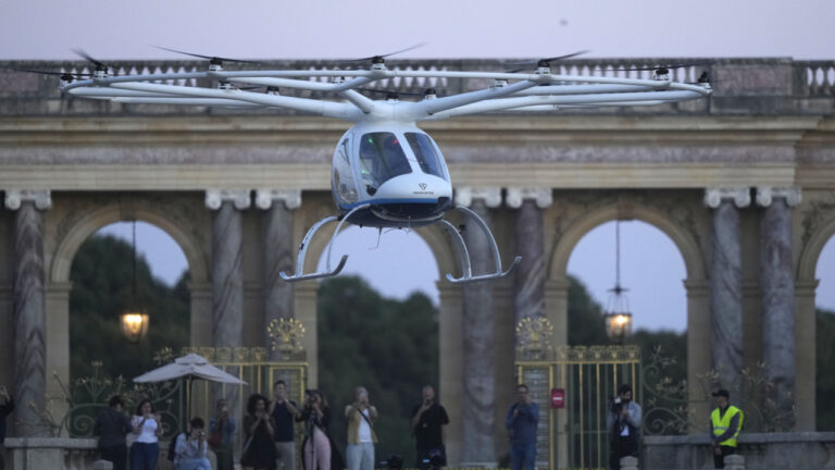 Τι συμβαίνει με τα ιπτάμενα ταξί; – Θα τα δούμε στην Ευρώπη;
