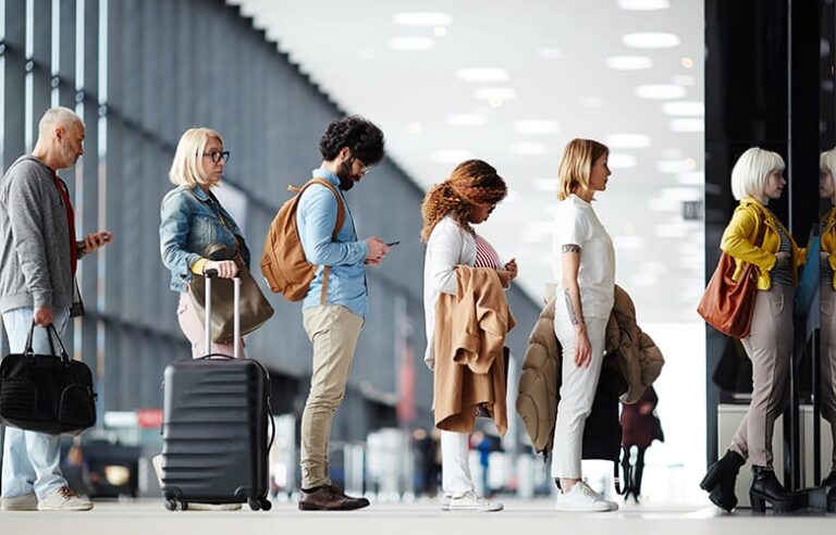 Οι μεγάλες εκπτώσεις σε αεροπορικά εισιτήρια και ξενοδοχεία – News.gr