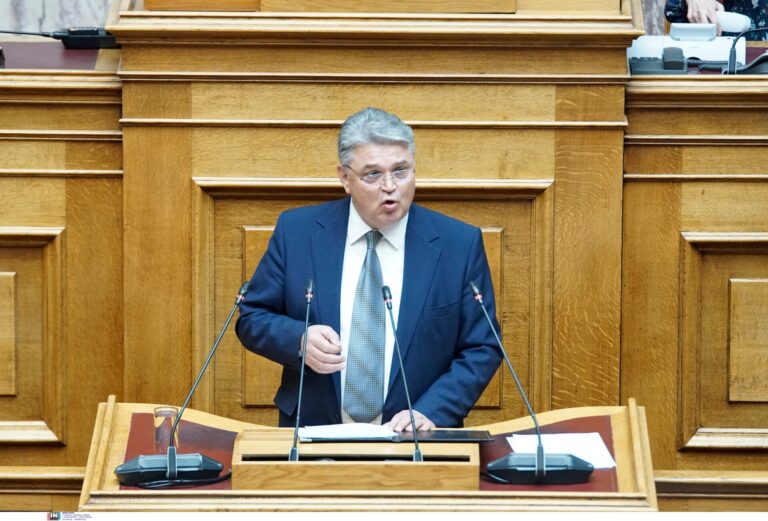 Δ. Νατσιός: Δεν κατανοείτε τι σημαίνει να τελειώνει ο μισθός στις 20 του μήνα