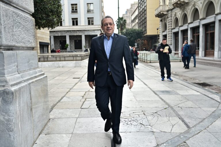 Συνάντηση Φάμελλου – Χαρδούβελη: «Με ευθύνη Μητσοτάκη, η Εθνική Τράπεζα δεν υποστηρίζει την οικονομία και την κοινωνία»