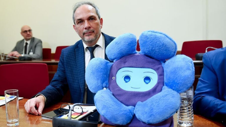 Στη Βουλή η «Μαργαρίτα»: Ποια είναι η καλύτερη φίλη των παιδιών στο φάσμα του αυτισμού;