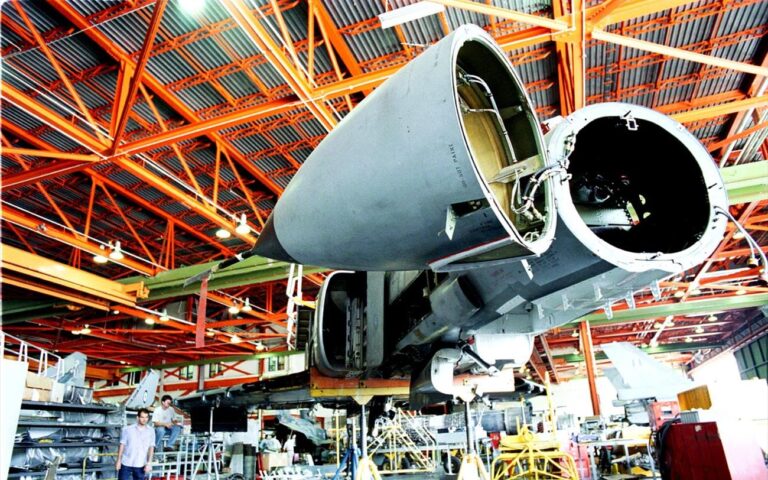 Η ελληνική αμυντική βιομηχανία θέλει μερίδιο από τον επανεξοπλισμό της Ευρώπης