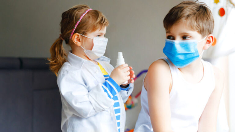 ΗΠΑ: Τα CDC θα ερευνήσουν αν υπάρχει σύνδεση μεταξύ εμβολίων και αυτισμού  