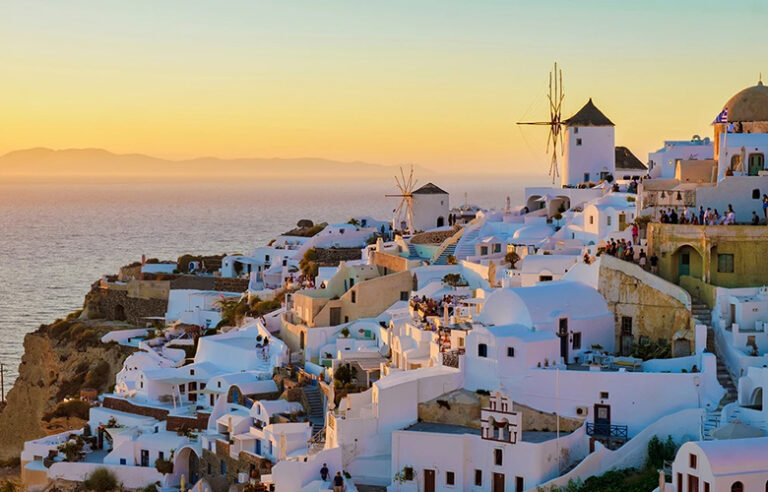 Η Σαντορίνη είναι έτοιμη να υποδεχθεί επισκέπτες – News.gr