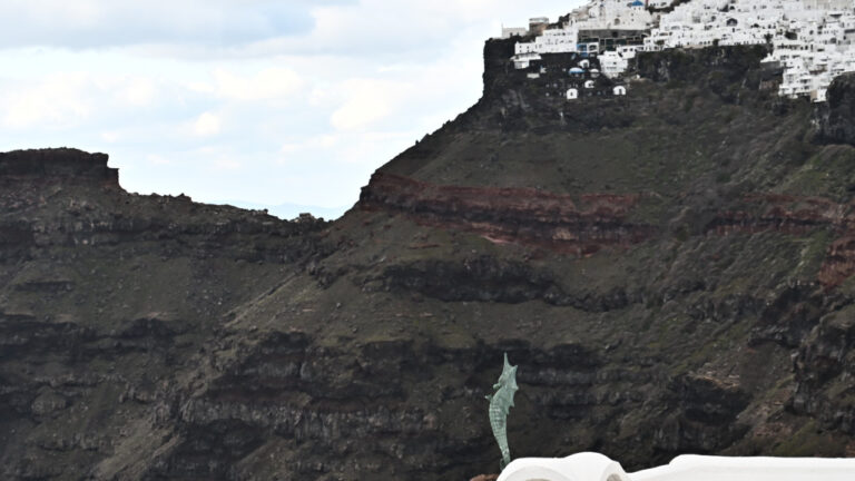 Σαντορίνη: Η τεχνητή νοημοσύνη στην κατανόηση της σεισμικής κρίσης